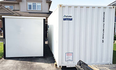 Aluminum panelled moving container